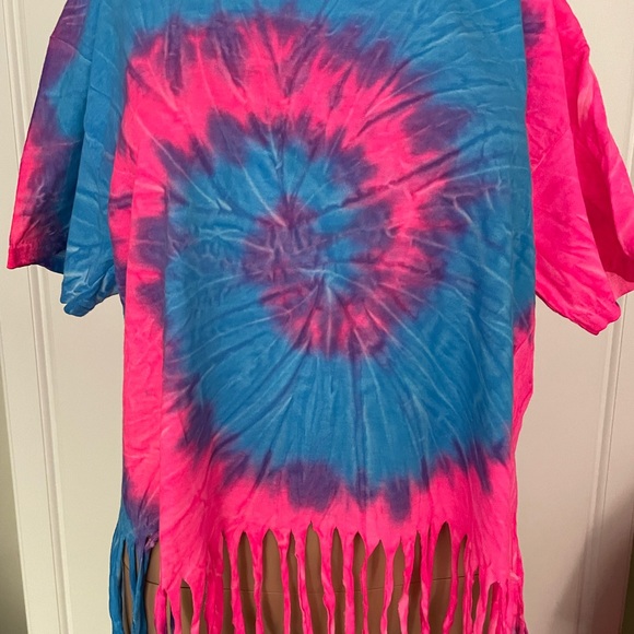 Gildan Tops - Tye Dyed with fringes size m